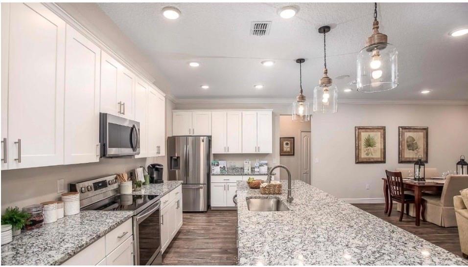 VERO LAKE ESTATES UNIT R - Residential