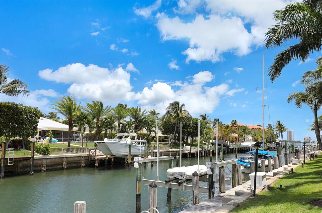 Photo of 109 Paradise Harbour Boulevard #404, North Palm Beach, FL 33408 (MLS # R10716253)