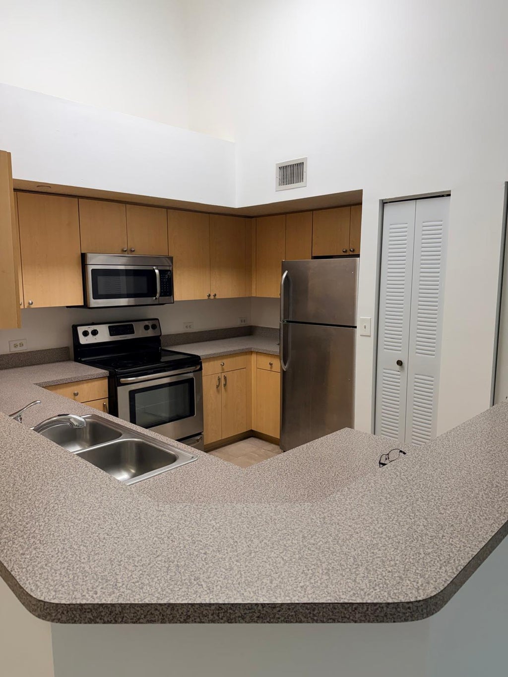 Photo of 819 VILLA Circle, Boynton Beach, FL 33435 (MLS # B26070148)