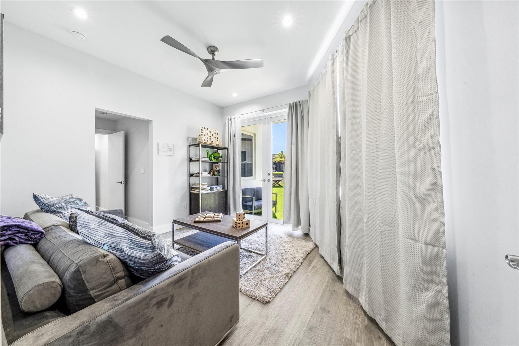 Lauderdale Shores Reamen - Residential Lease