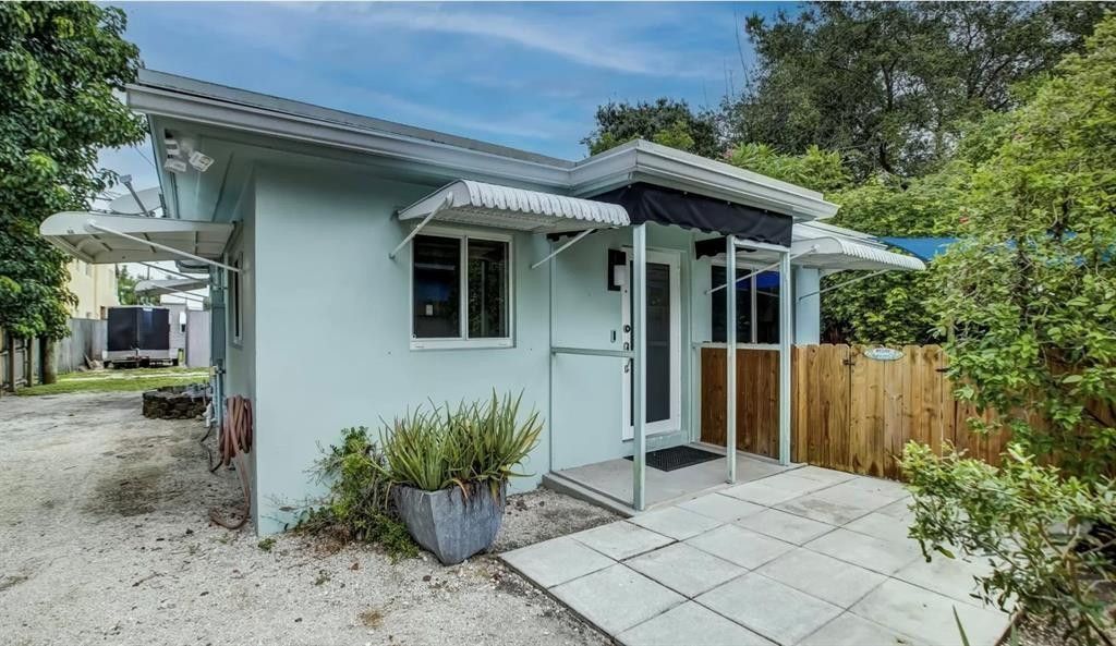 Photo of 501 SW 11th Street #R, Fort Lauderdale, FL 33315 (MLS # B26014892)