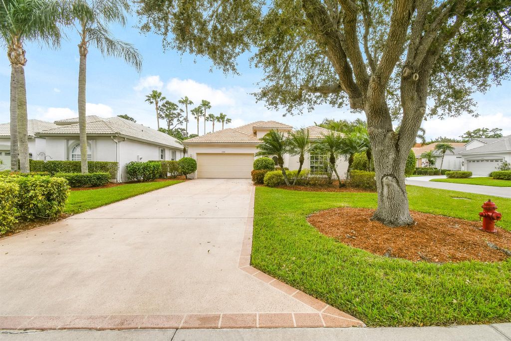 Photo of 1506 SE Holyrood Lane, Port Saint Lucie, FL 34952 (MLS # R10944824)