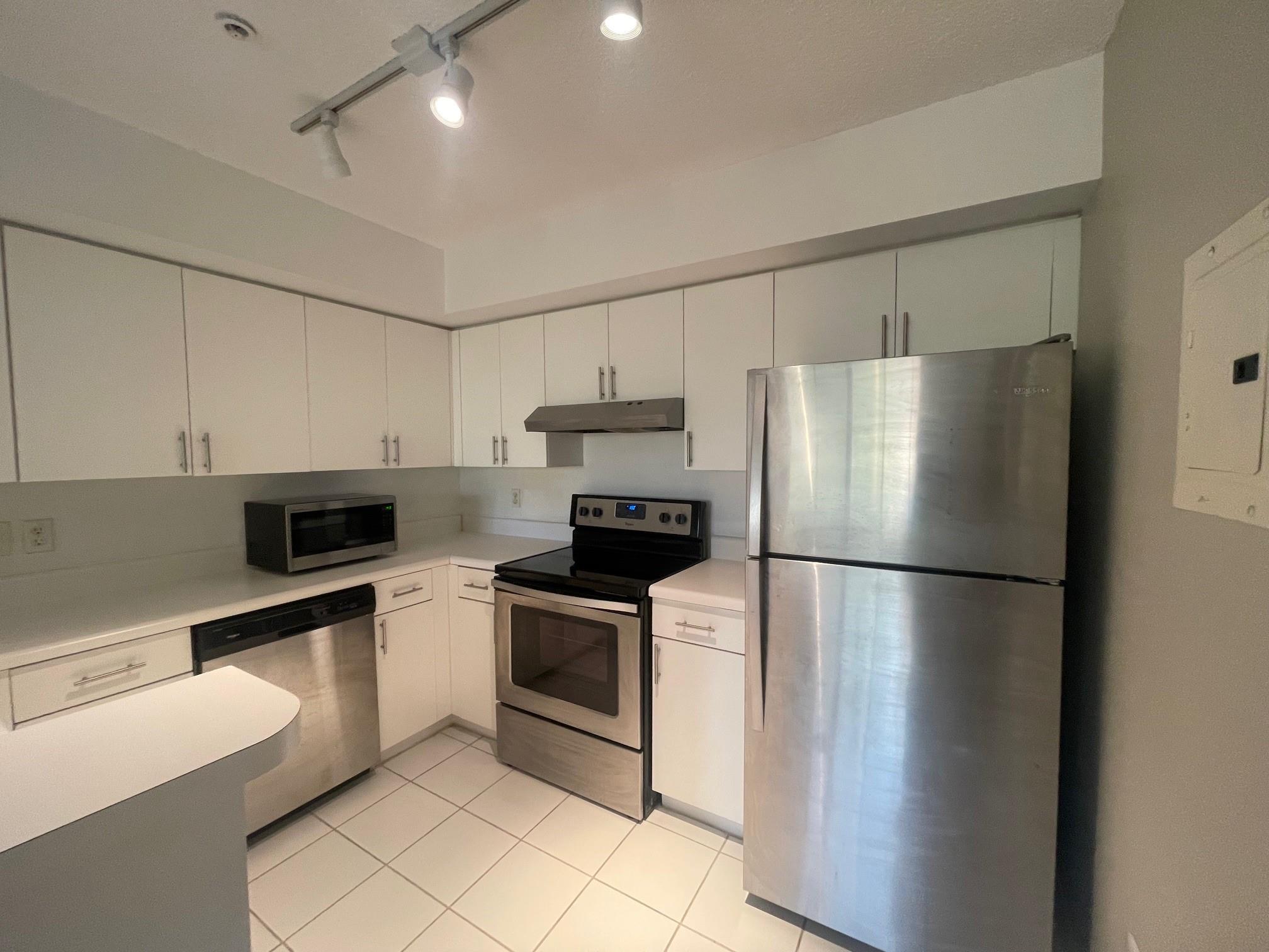 4824 N State Road 7 307