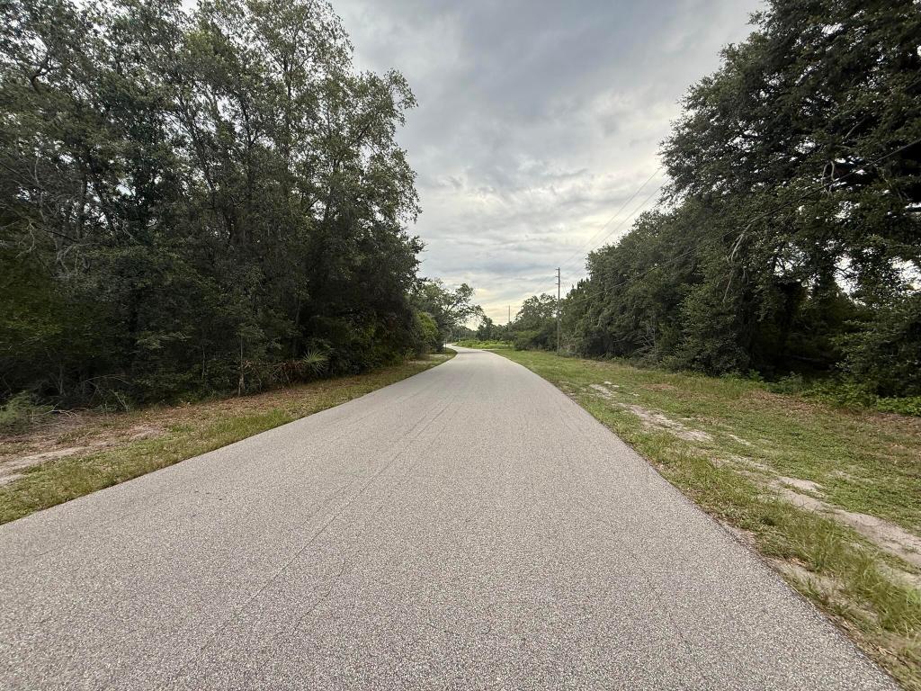 LEISURE LAKES SEC 04 - Land