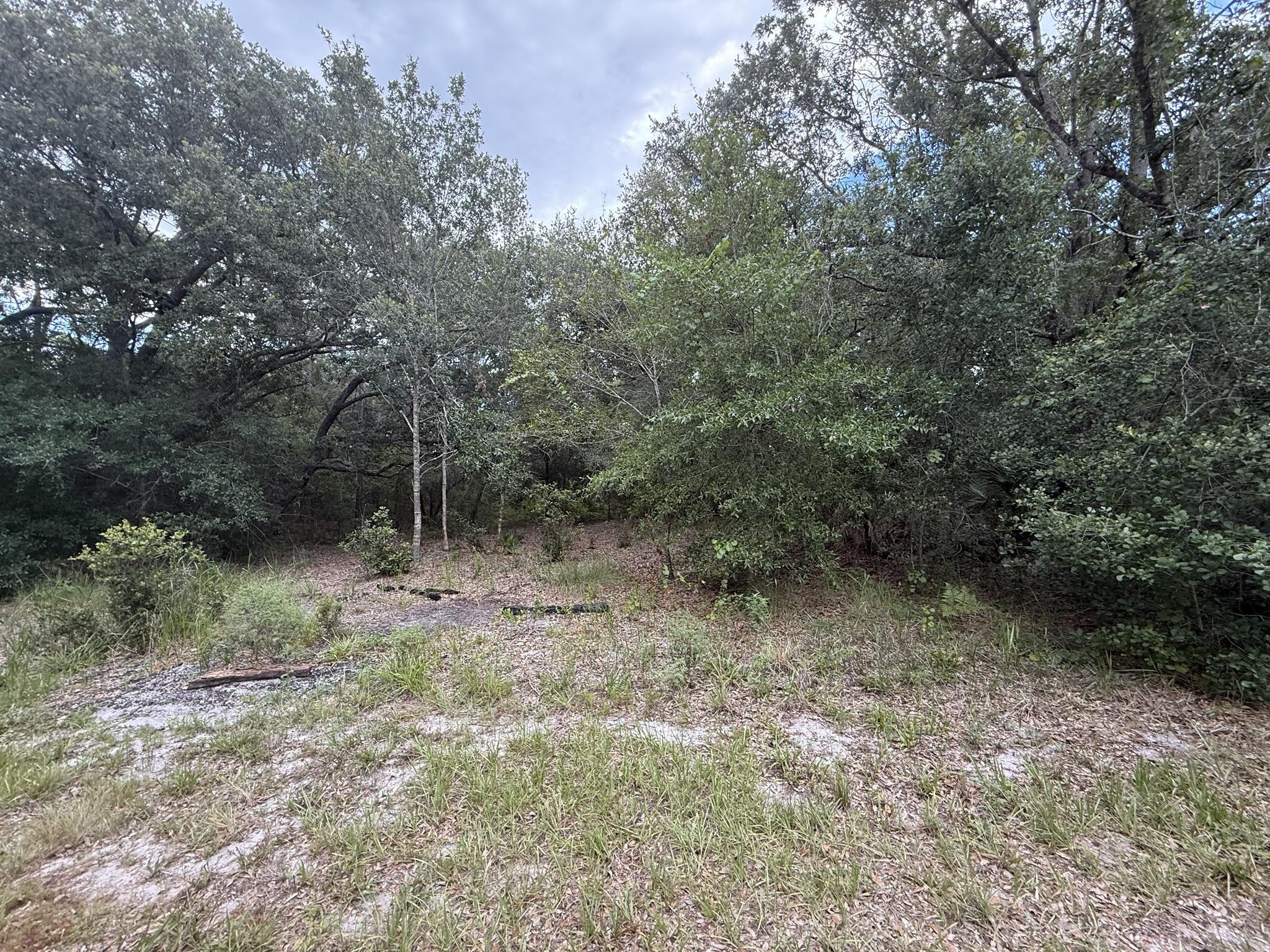 LEISURE LAKES SEC 04 - Land