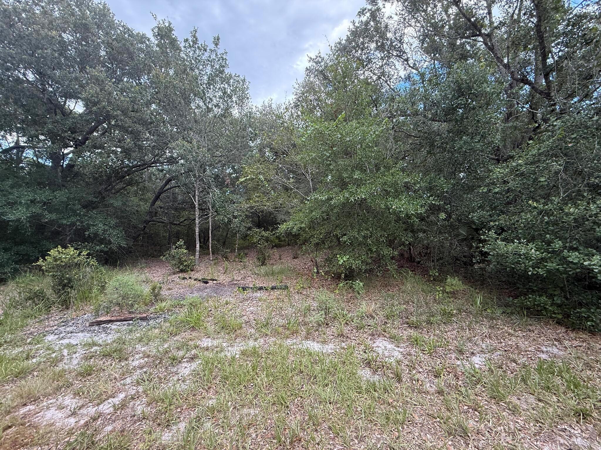 LEISURE LAKES SEC 04 - Land