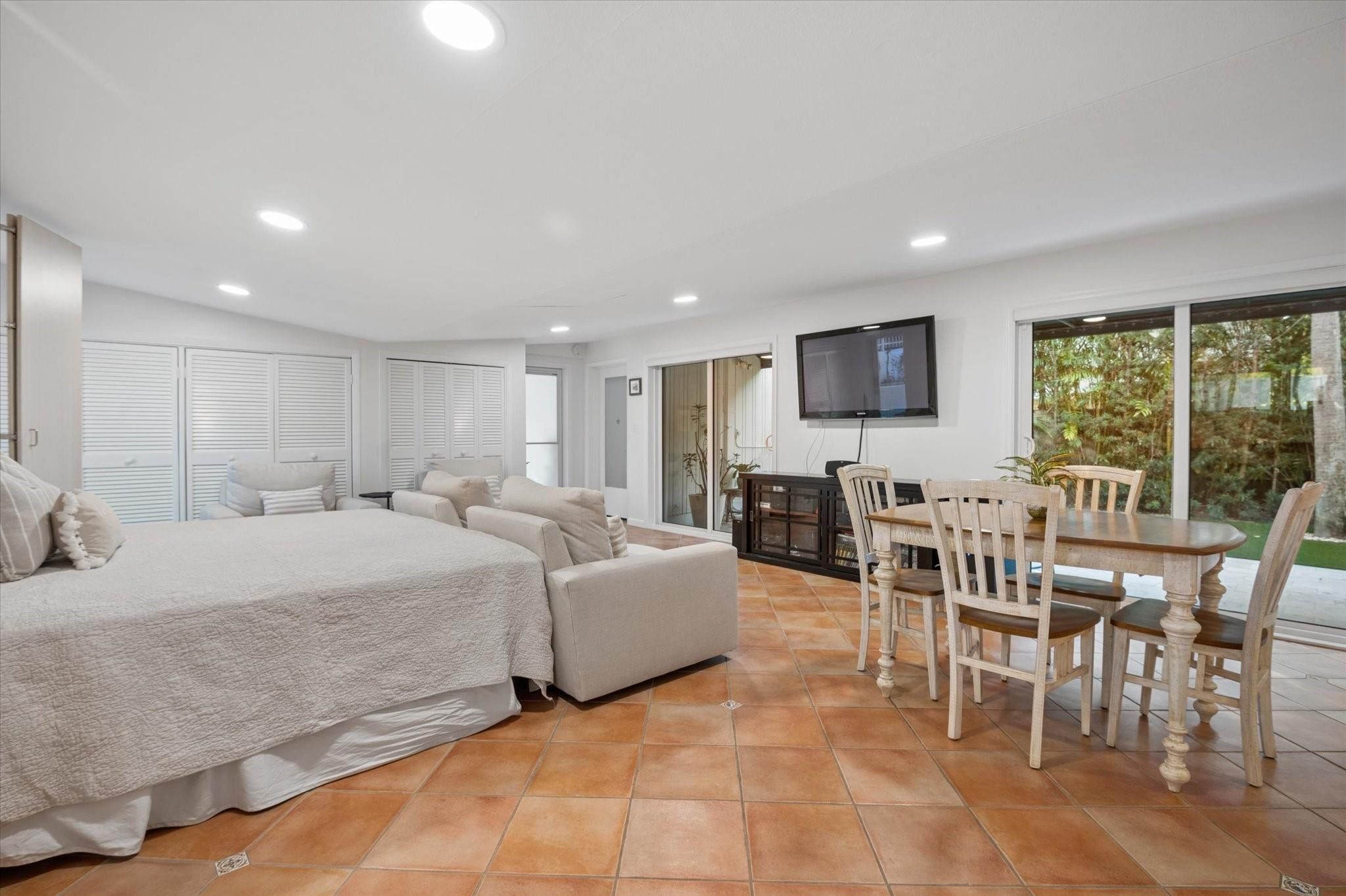 Sunrise 28-42 B - Residential