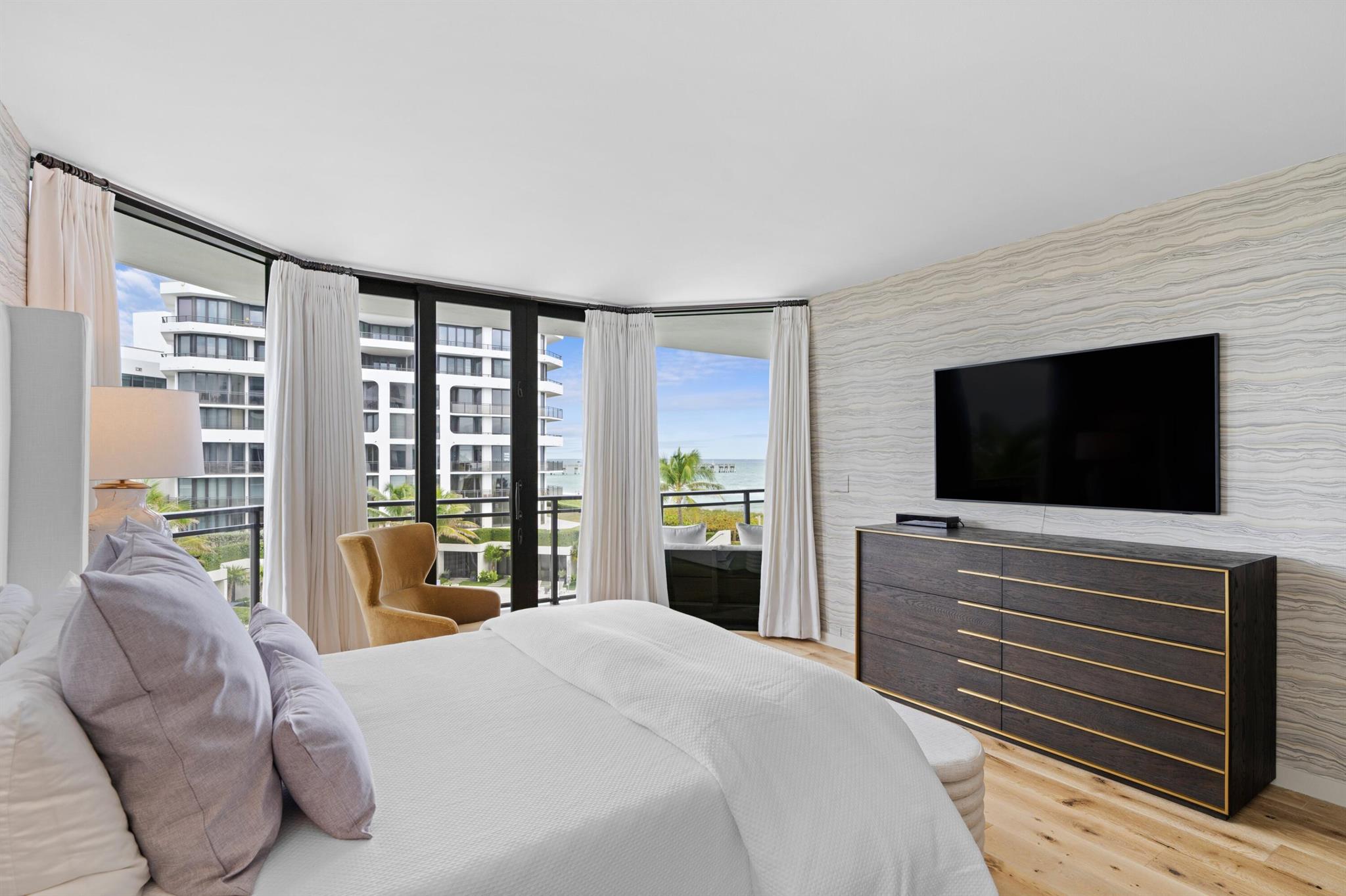 PALM BEACH HAMPTON CONDO - Residential