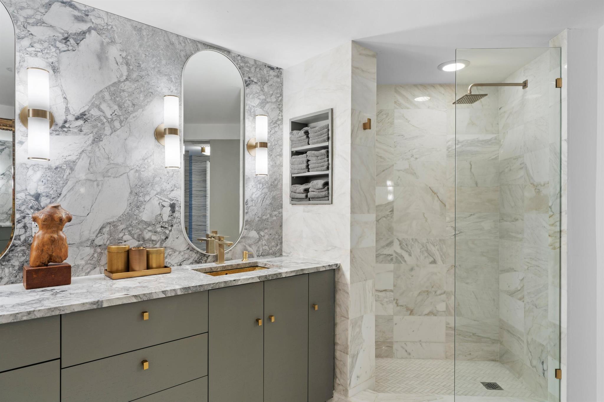 PALM BEACH HAMPTON CONDO - Residential