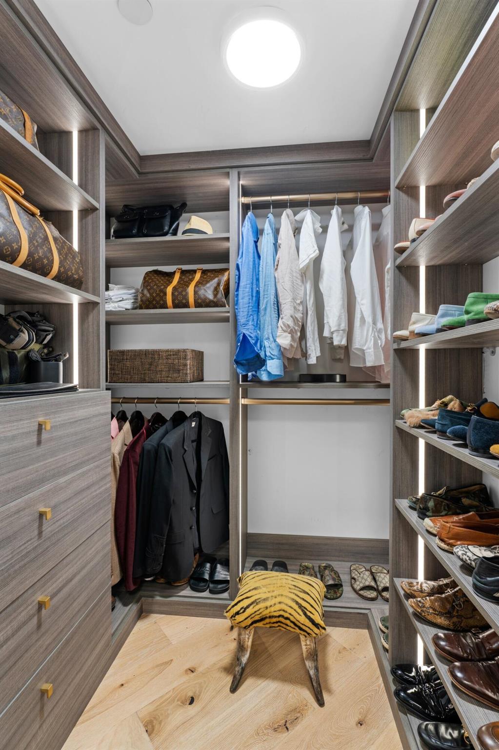 PALM BEACH HAMPTON CONDO - Residential