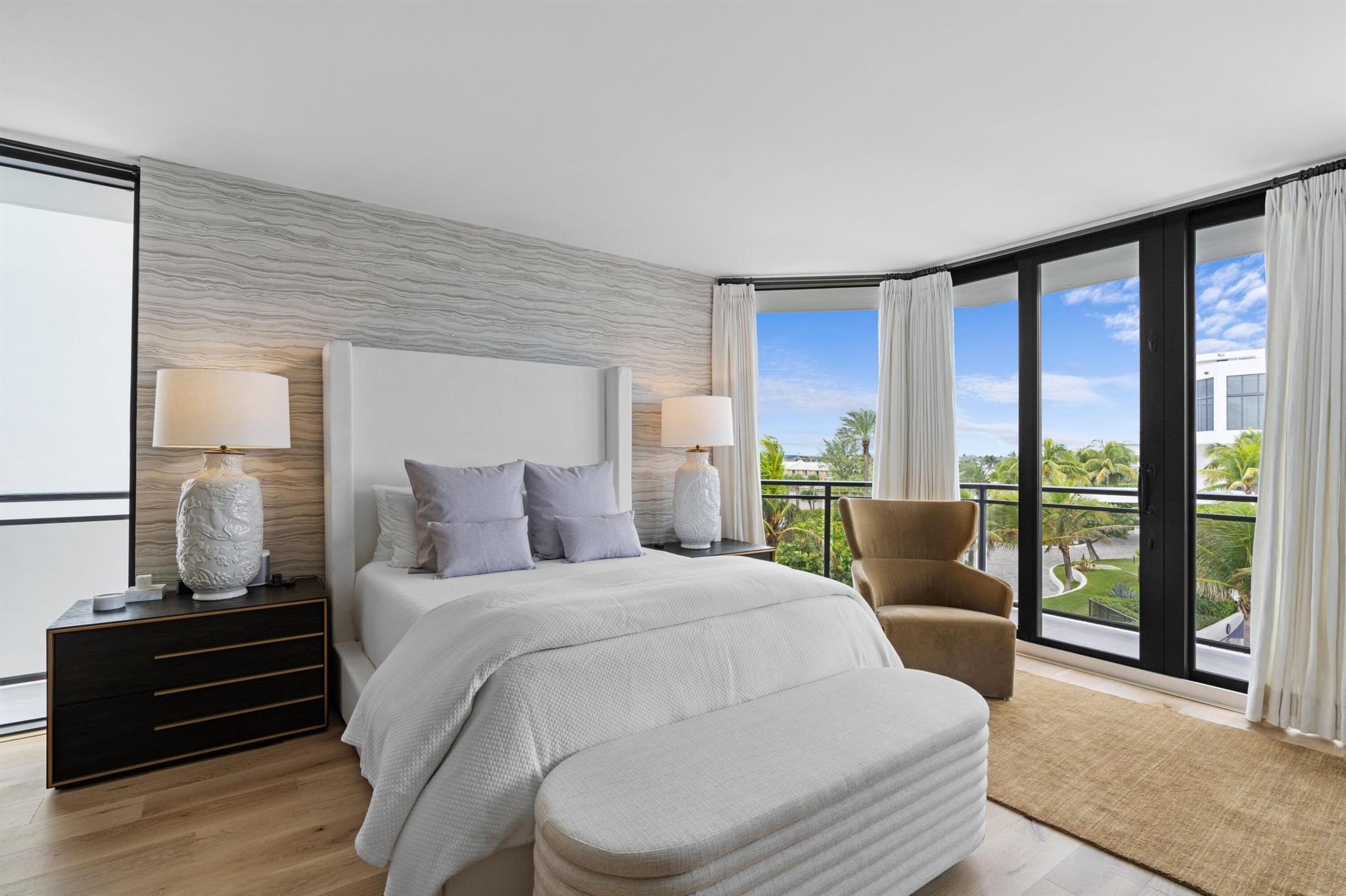 PALM BEACH HAMPTON CONDO - Residential