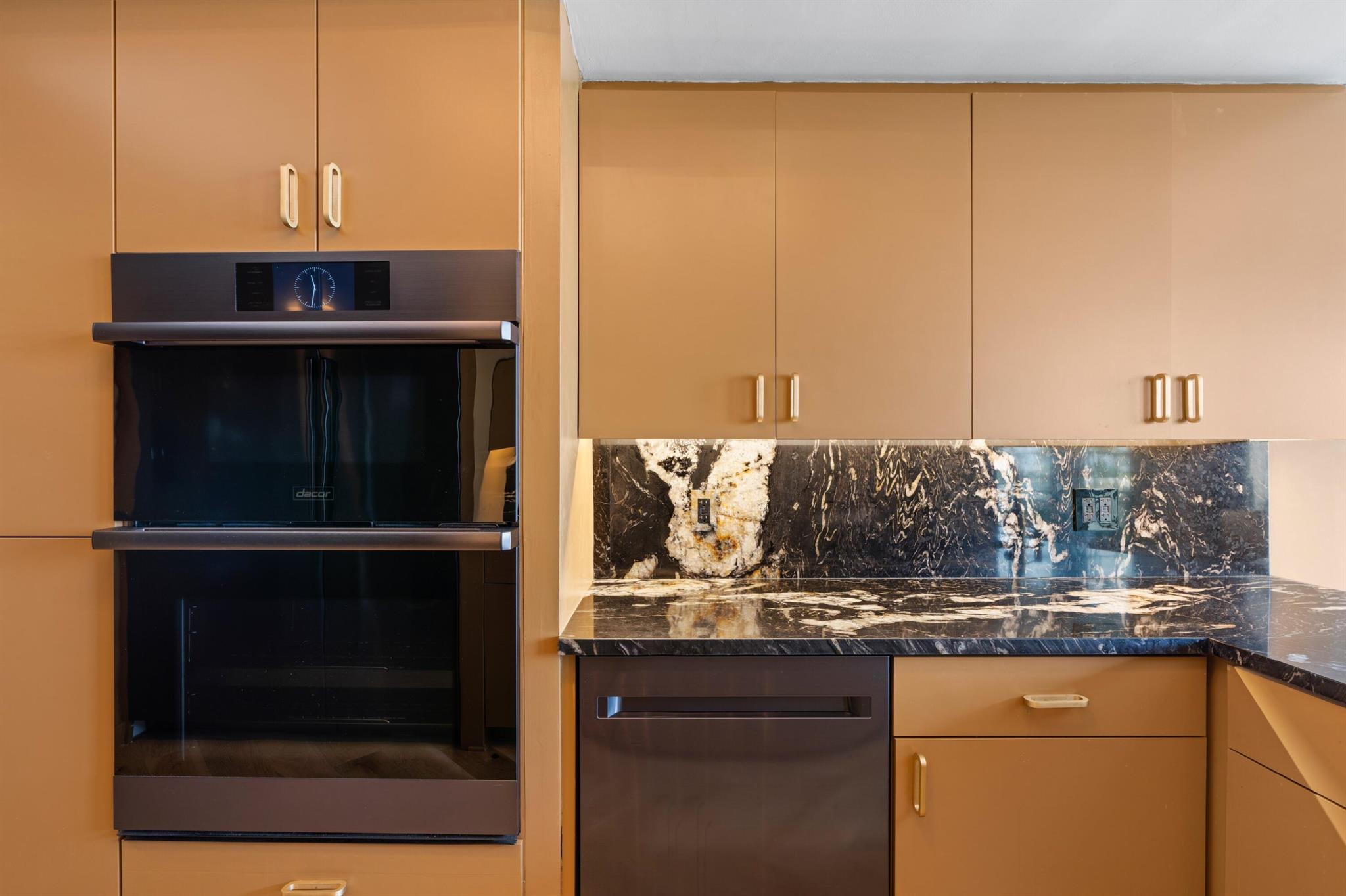 PALM BEACH HAMPTON CONDO - Residential