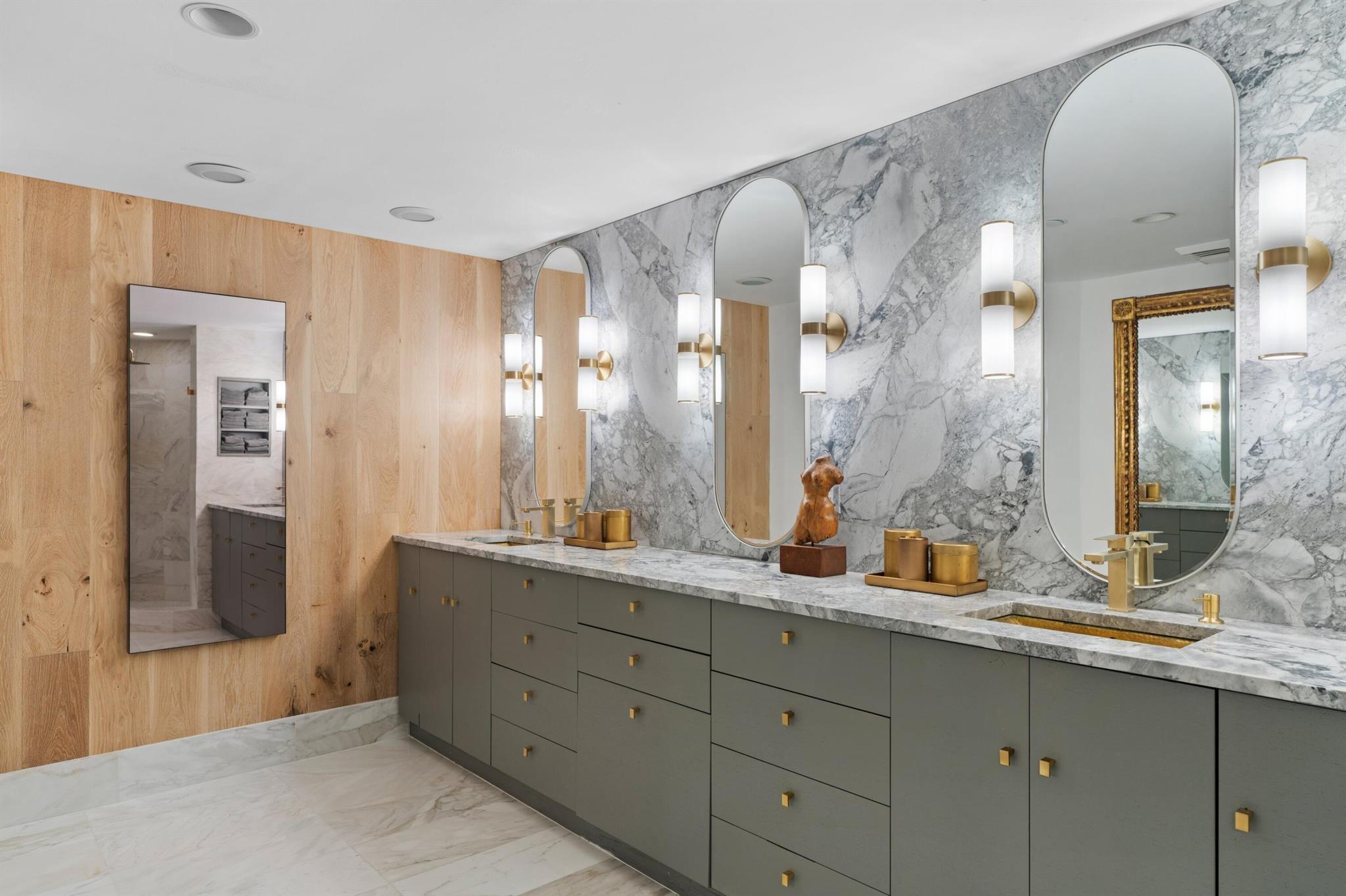 PALM BEACH HAMPTON CONDO - Residential