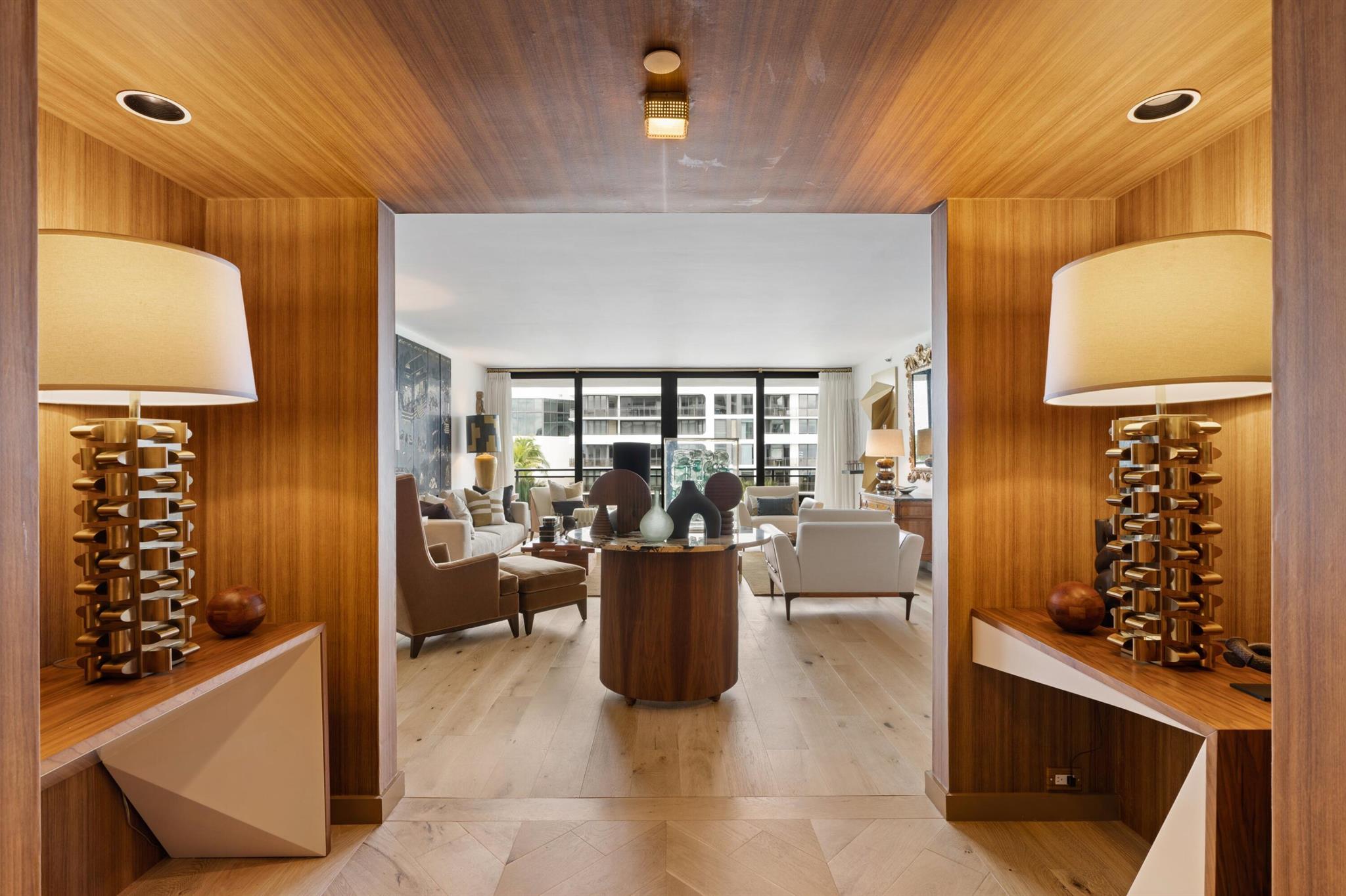 PALM BEACH HAMPTON CONDO - Residential