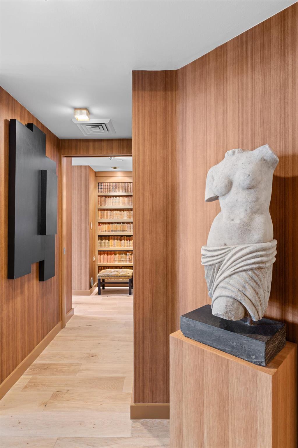 PALM BEACH HAMPTON CONDO - Residential