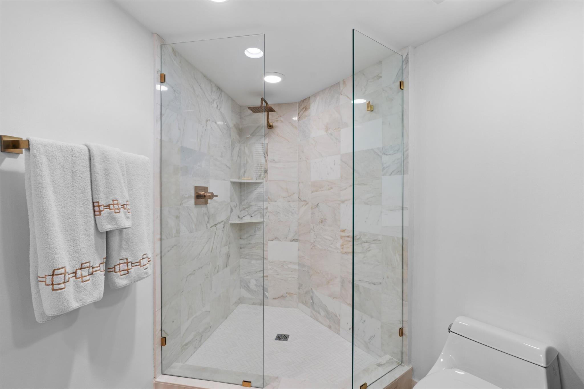 PALM BEACH HAMPTON CONDO - Residential