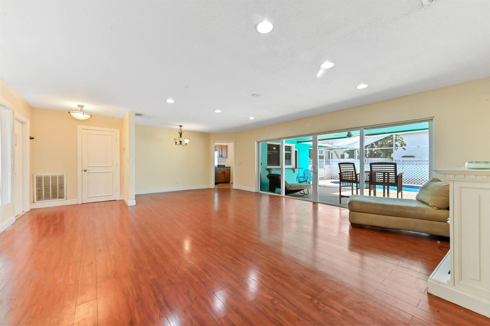 10332 Dorchester Drive