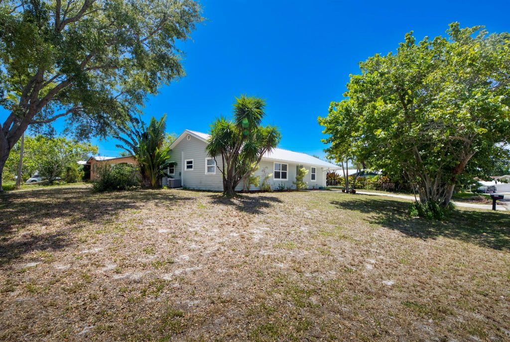 Photo of 2177 NE 18th Avenue, Jensen Beach, FL 34957 (MLS # R11113540)