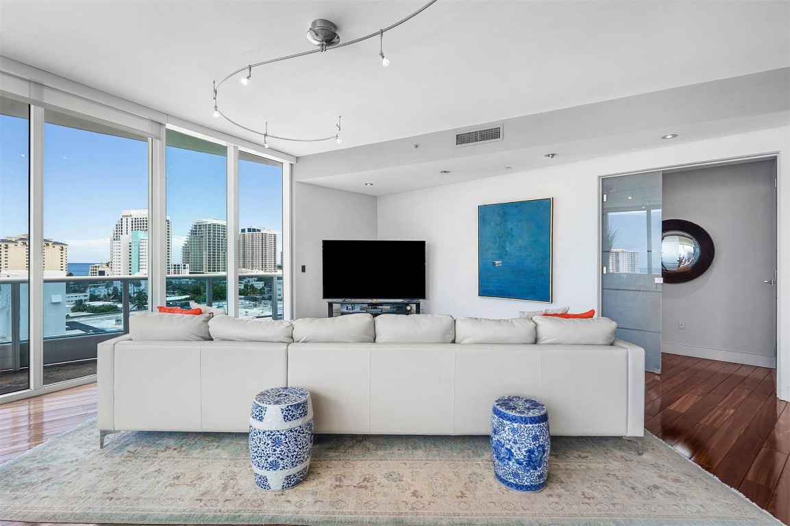 Fort Lauderdale, Florida, 33304, United States, 3 Bedrooms Bedrooms, ,4 BathroomsBathrooms,Residential,Active,1943730