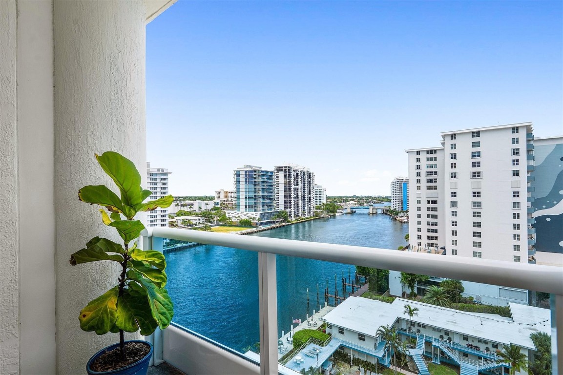 Fort Lauderdale, Florida, 33304, United States, 3 Bedrooms Bedrooms, ,4 BathroomsBathrooms,Residential,Active,1943730