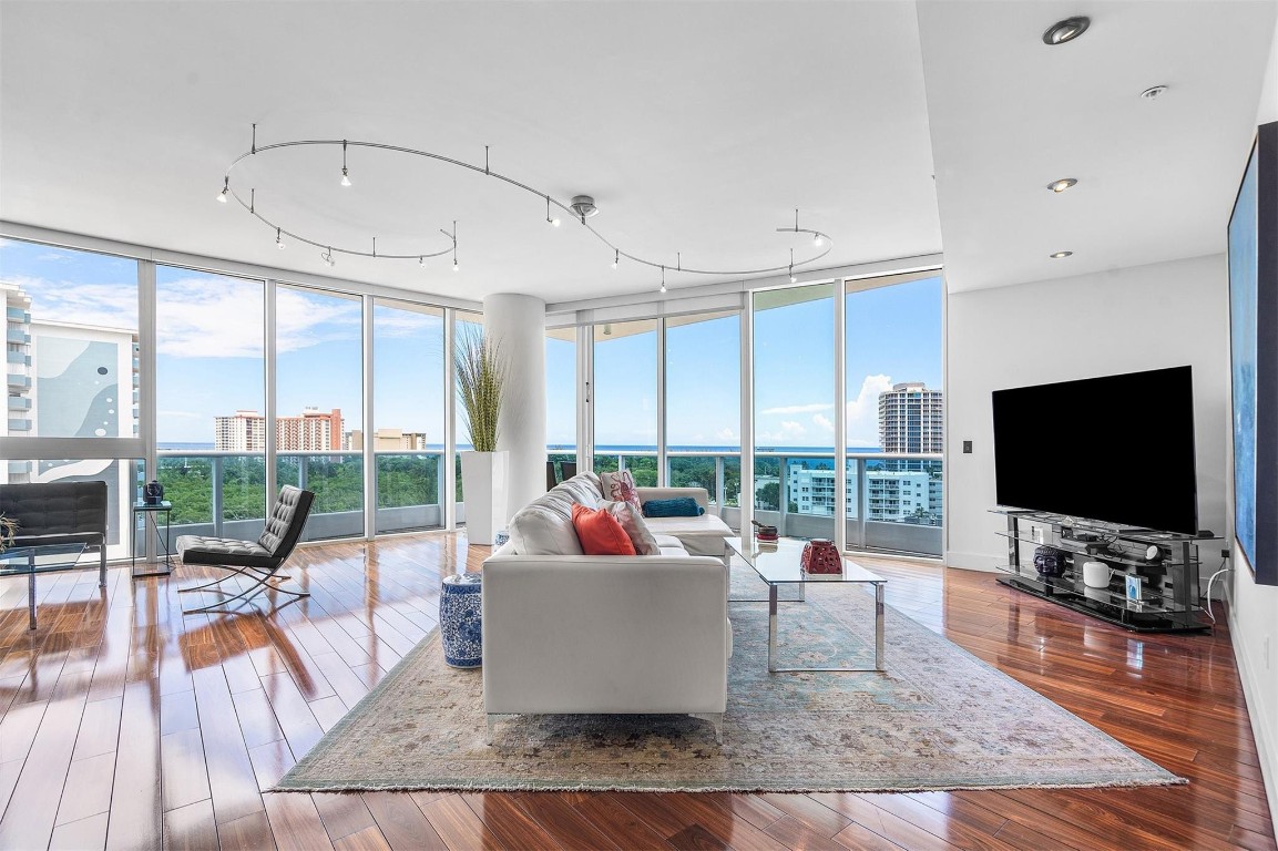 Fort Lauderdale, Florida, 33304, United States, 3 Bedrooms Bedrooms, ,4 BathroomsBathrooms,Residential,Active,1943730