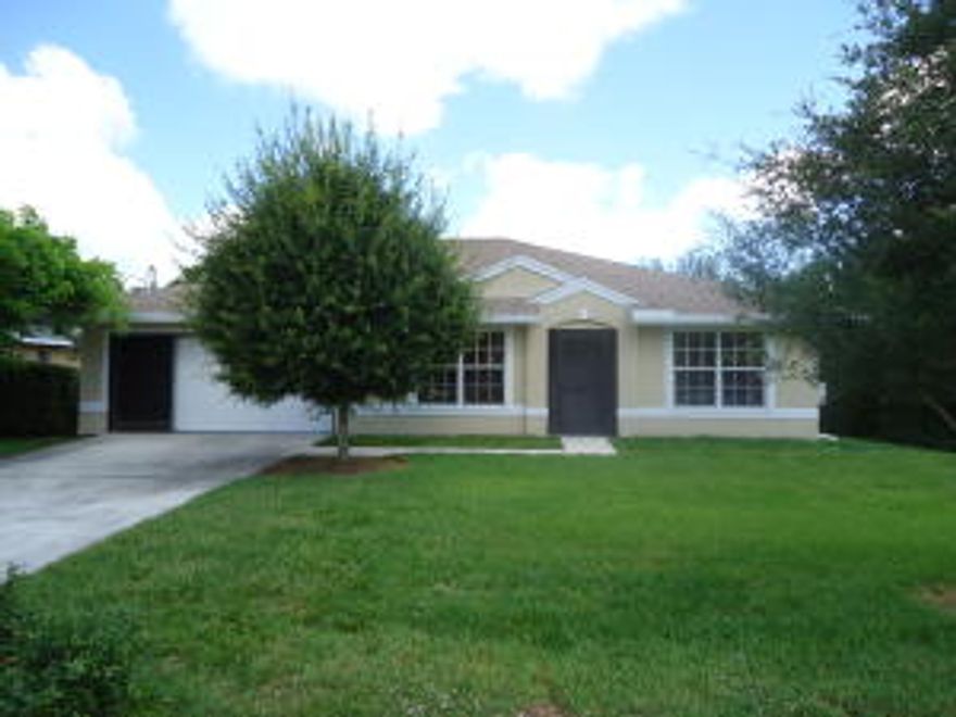 Torino Beauty. Spacious 3/2/2, Very Open Floorplan. Large eat in kitchen with breakfast bar. Formal Dining Room. Split bedrooms. Big Master Bedroom, Master Bath has dual sinks, walk in shower. Inside Utility Room. Gorgeous Private Backyard full of Mature Trees and Shrubs.Open Patio.Hurricane Shutters. Screened door on Garage.
