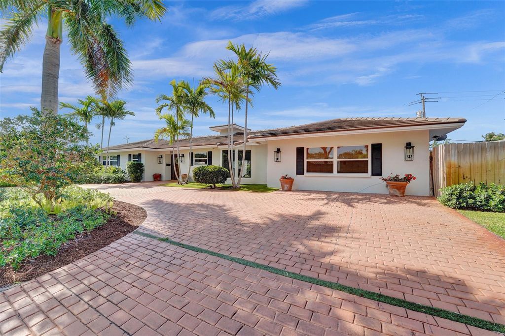 Photo of 2608 NE 35th Street, Fort Lauderdale, FL 33306 (MLS # F10549810)