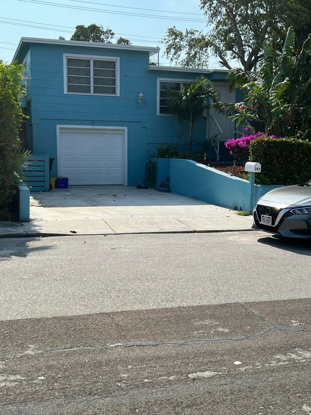 Photo of 707 S Pine Street, Lake Worth Beach, FL 33460 (MLS # R11045322)