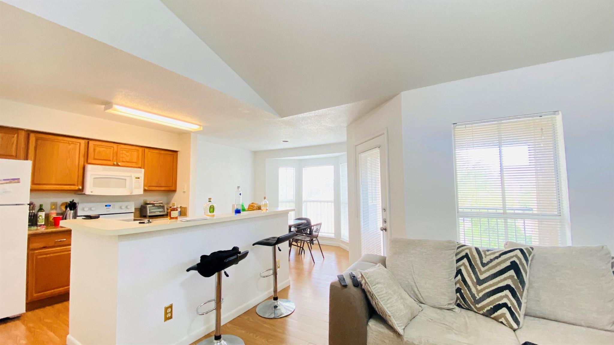 SAVANNAH AT RIVERSIDE CON - Residential Lease