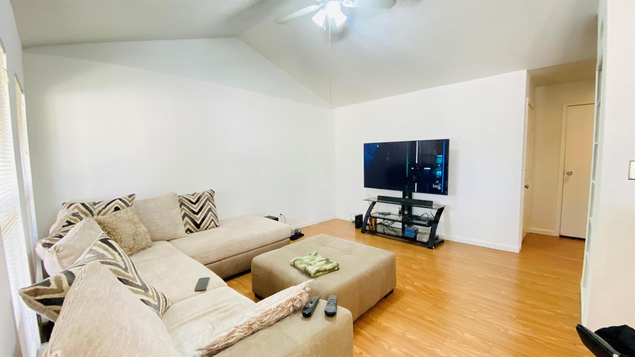 SAVANNAH AT RIVERSIDE CON - Residential Lease