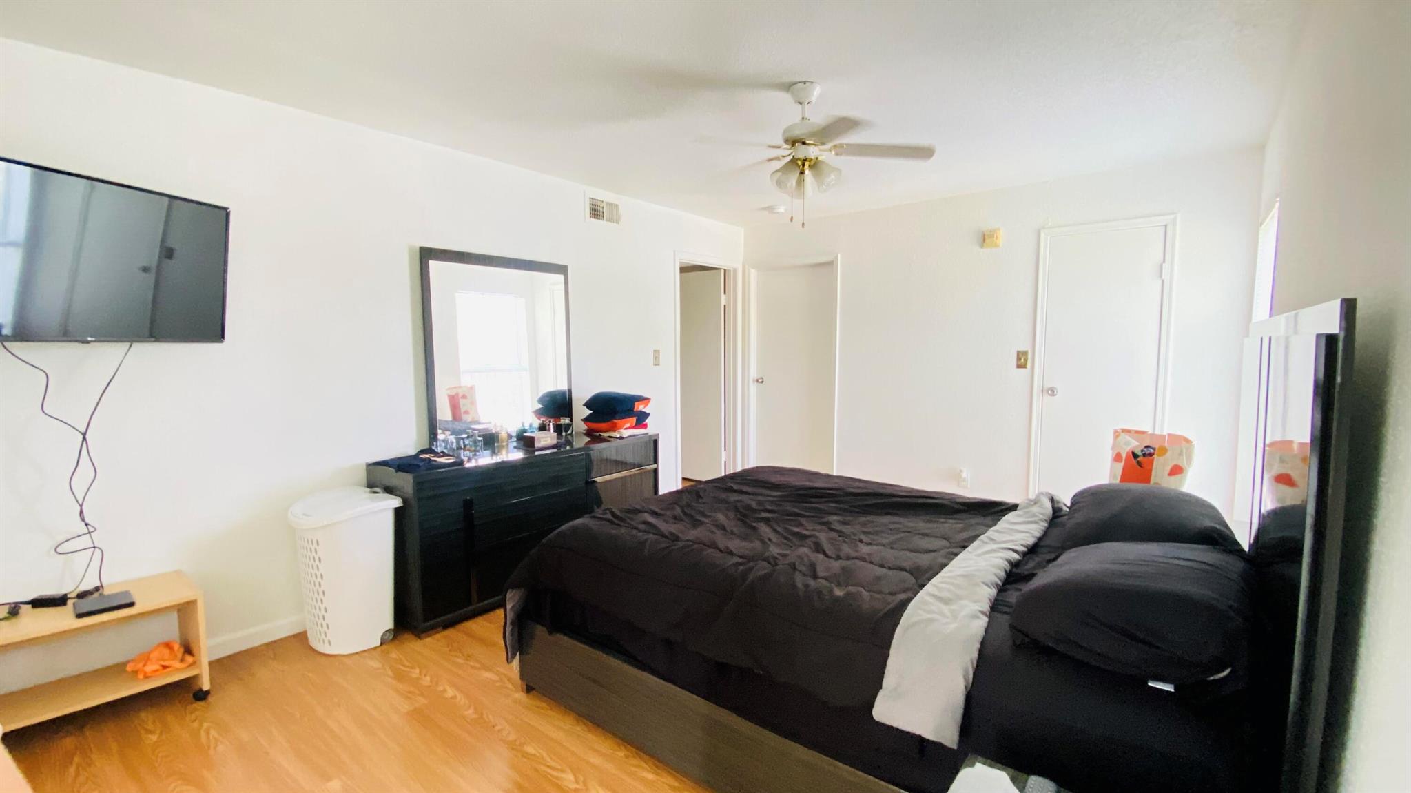 SAVANNAH AT RIVERSIDE CON - Residential Lease