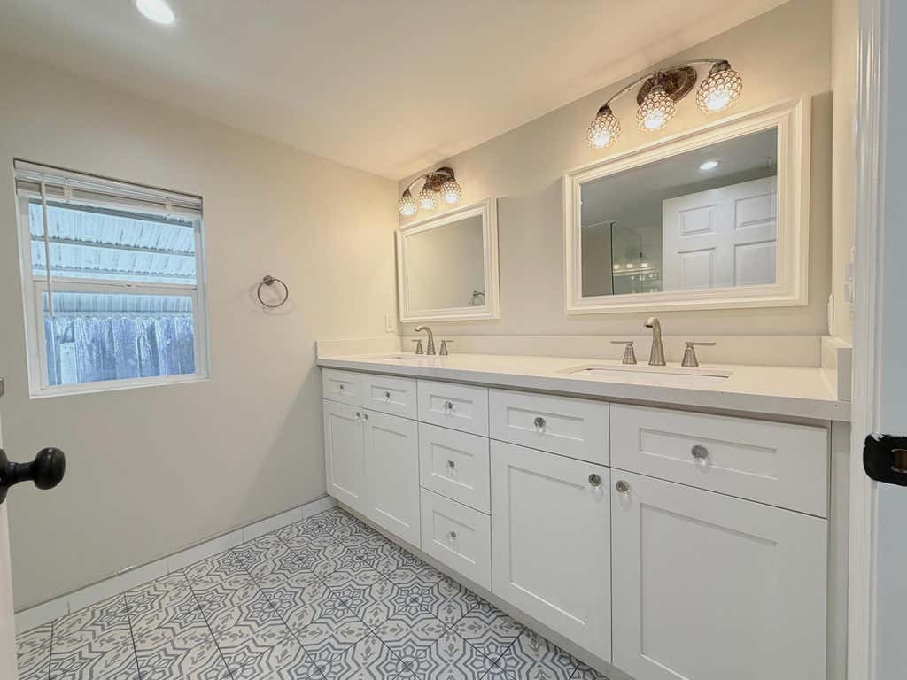 Photo of 528 N J Street, Lake Worth Beach, FL 33460 (MLS # B26065272)