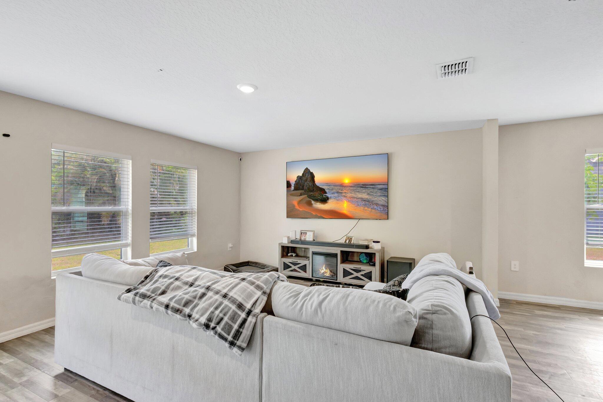 LAKEWOOD PARK UNIT 9 - Residential