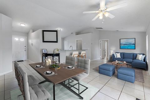 A home in Port St Lucie