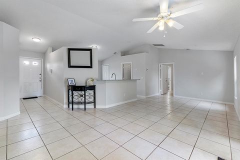 A home in Port St Lucie