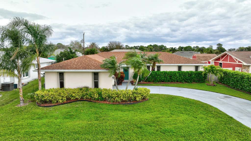 Photo of 2225 SE Gaslight Street, Port Saint Lucie, FL 34952 (MLS # R10947577)