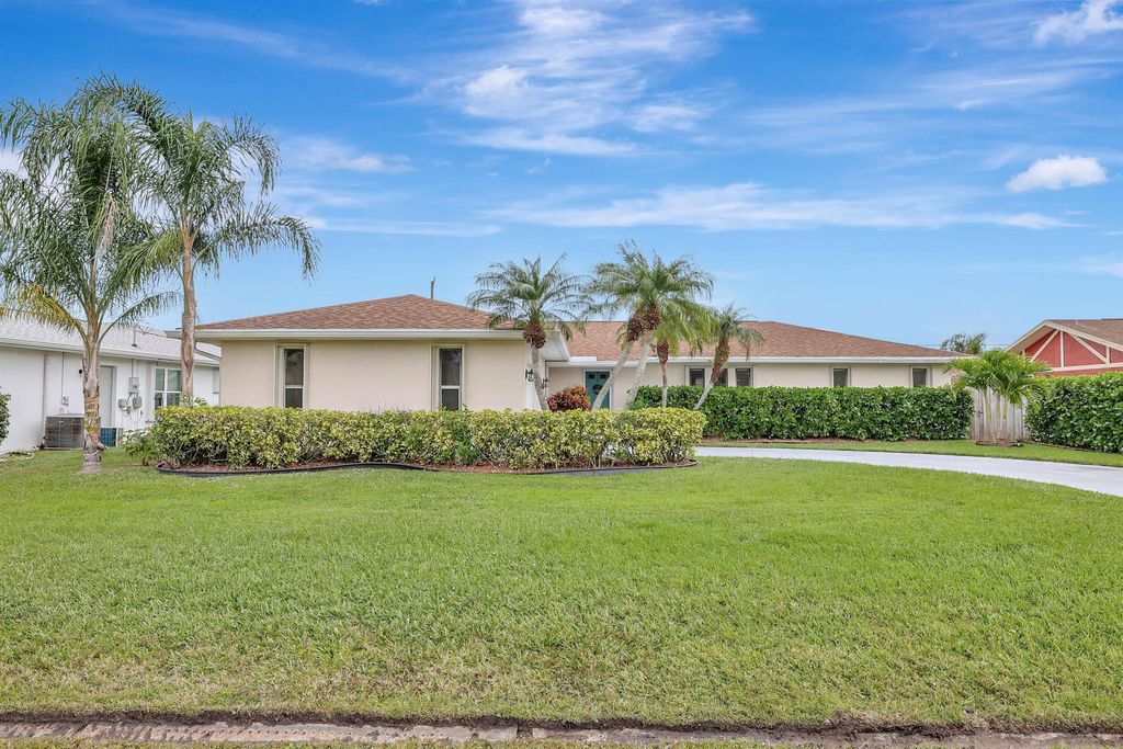 Photo of 2225 SE Gaslight Street, Port Saint Lucie, FL 34952 (MLS # R10947577)