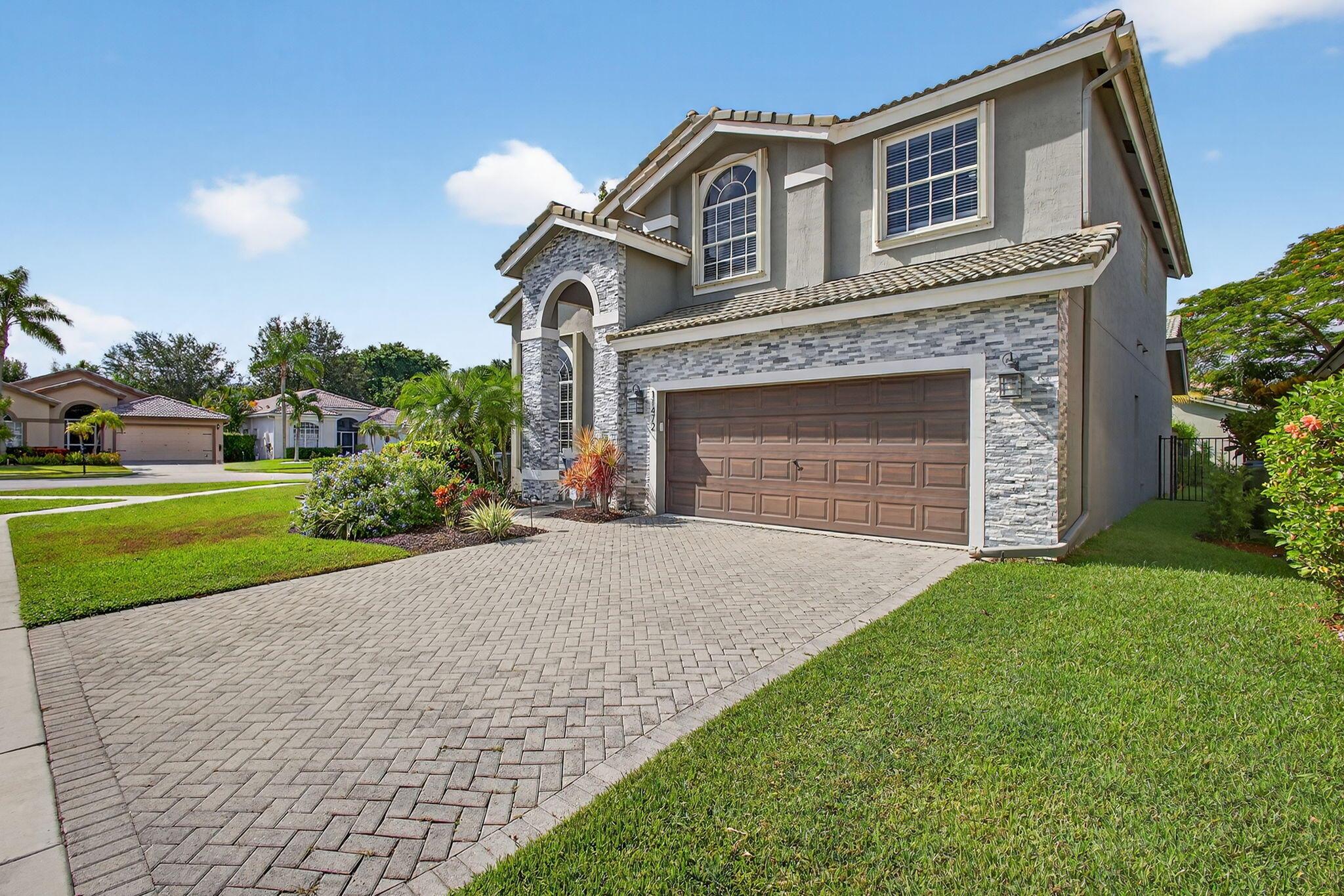 11472 Beacon Pointe Lane