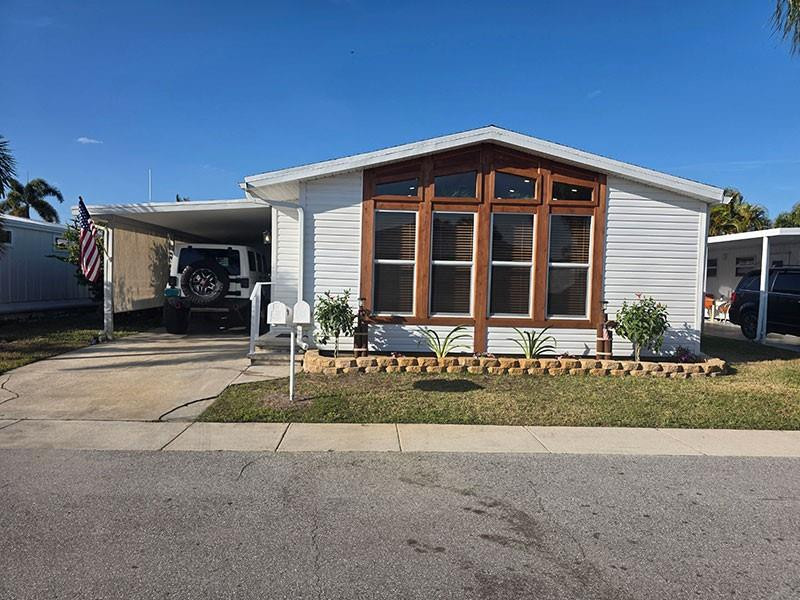 4300 SE Saint Lucie Boulevard 70