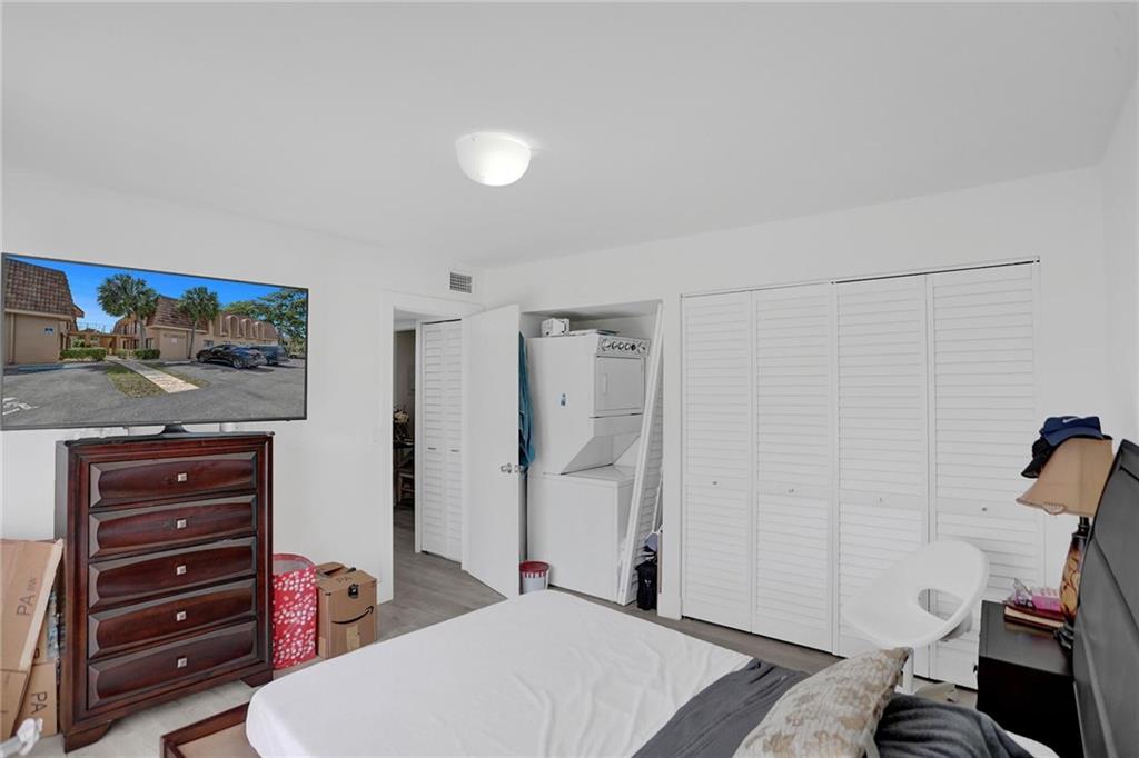 Cypress Creek Villas - Residential