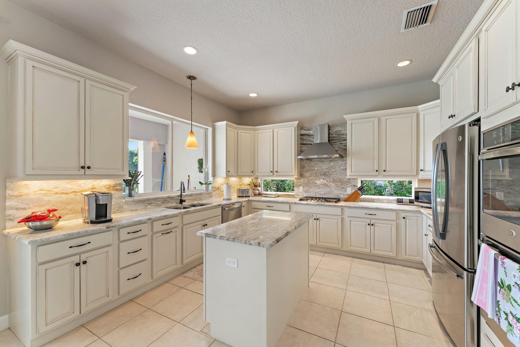 RIVER RIDGE - Residential