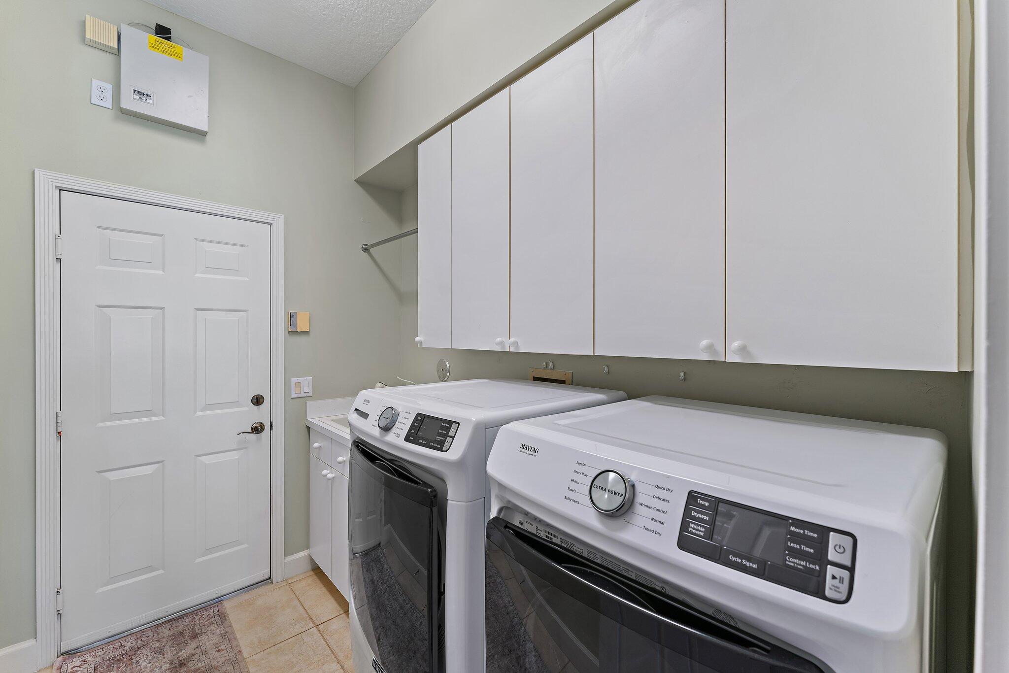 RIVER RIDGE - Residential