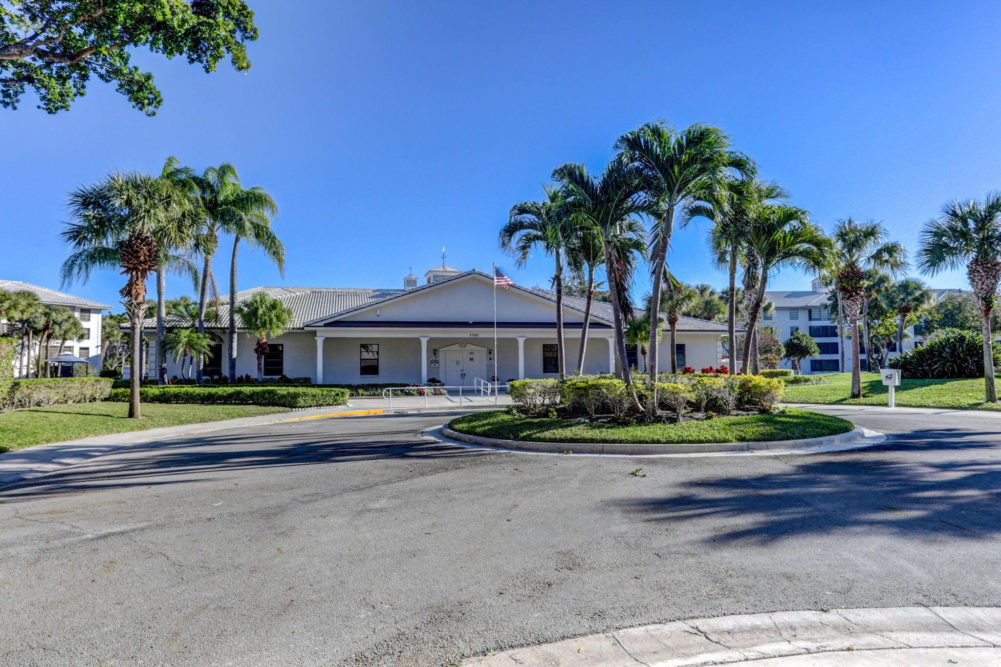 3516 Whitehall Drive 101, West Palm Beach, FL, 33401/$190,900 1 3516 Whitehall Drive 101