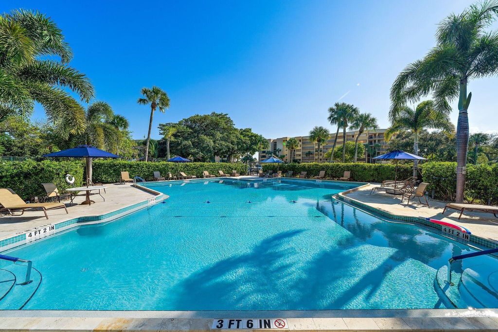 Photo of 1748 Jupiter Cove Drive #420, Jupiter, FL 33469 (MLS # B26003328)