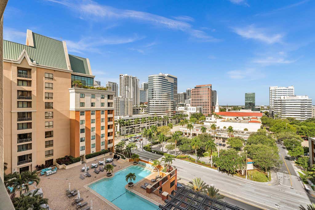 Photo of 110 N Federal Highway #1113, Fort Lauderdale, FL 33301 (MLS # B26036504)