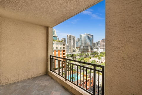 Tiny photo for 110 N Federal Highway #1113, Fort Lauderdale, FL 33301 (MLS # B26036504)
