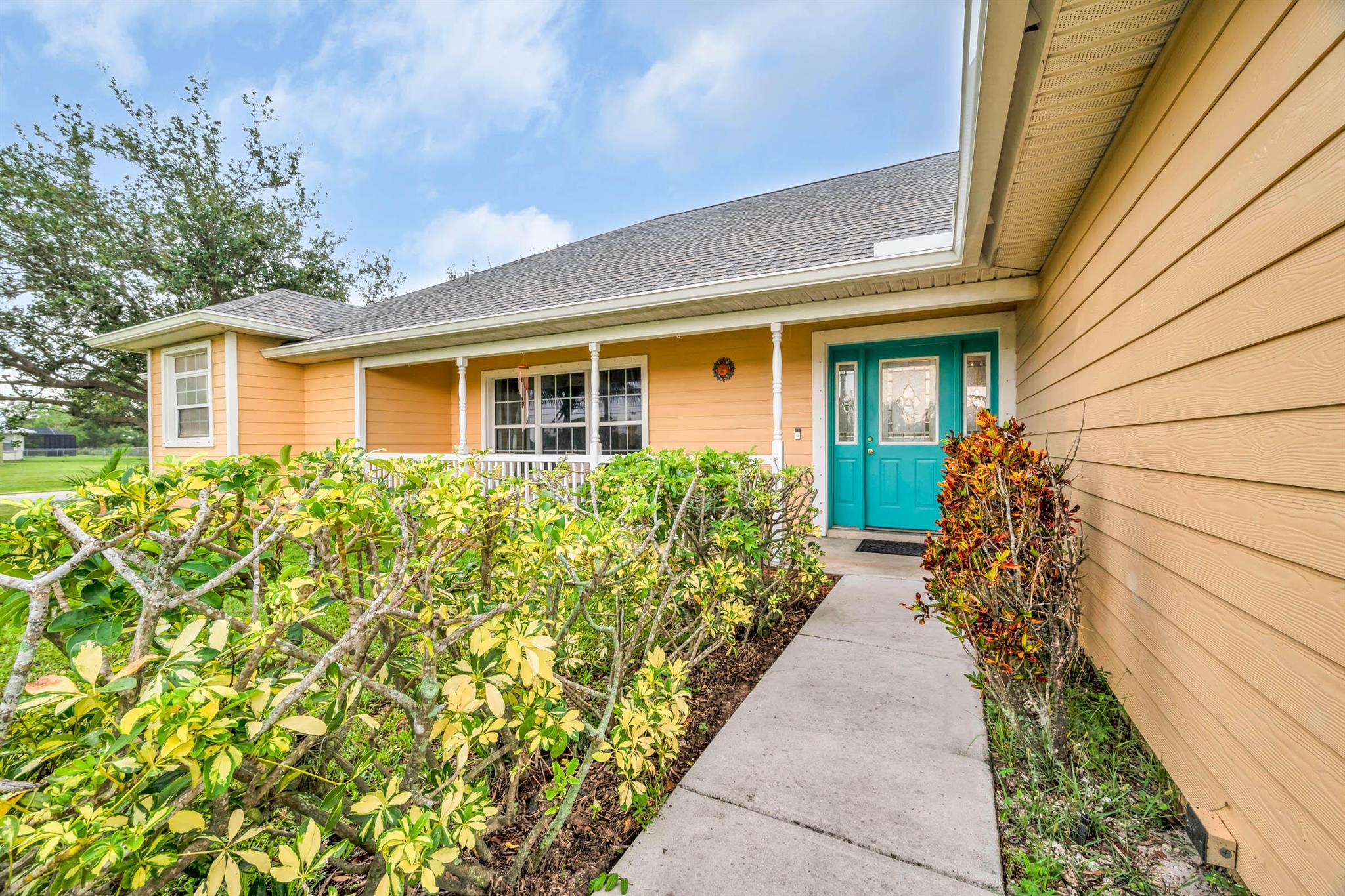 5400 NW Rugby Drive