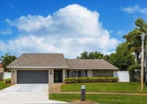 Single Family Residence in West Palm Beach FL 2599 Carandis Road Rd.jpg