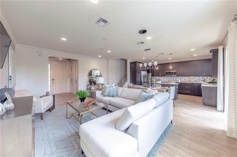 TREVI ISLE - Residential