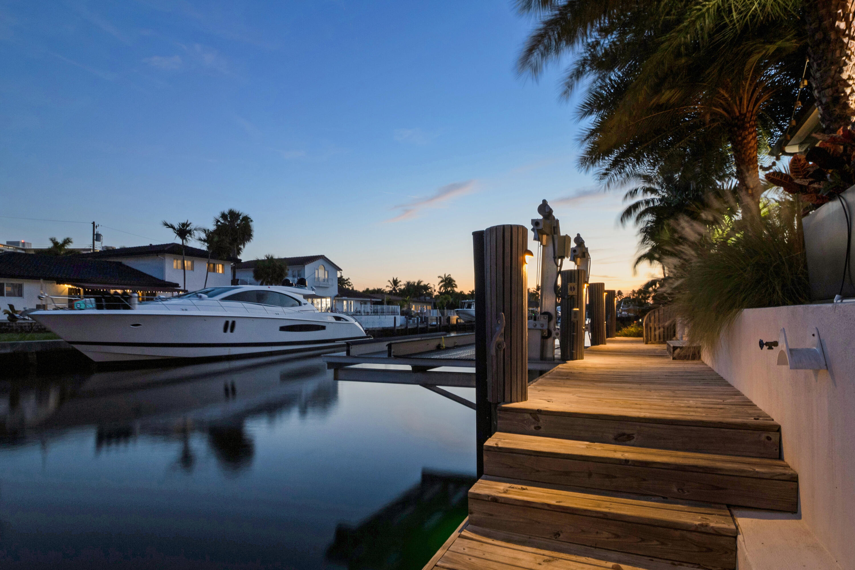 BERMUDA-RIVIERA SUB OF GALT - Residential